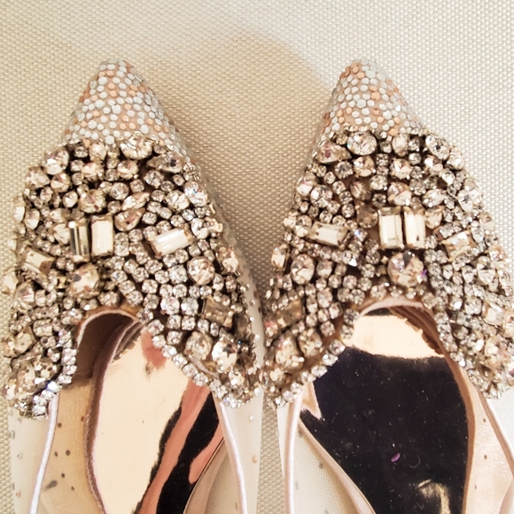 Badgley Mischka Flats size 8 1/2, Ivory - Picture 3 of 6